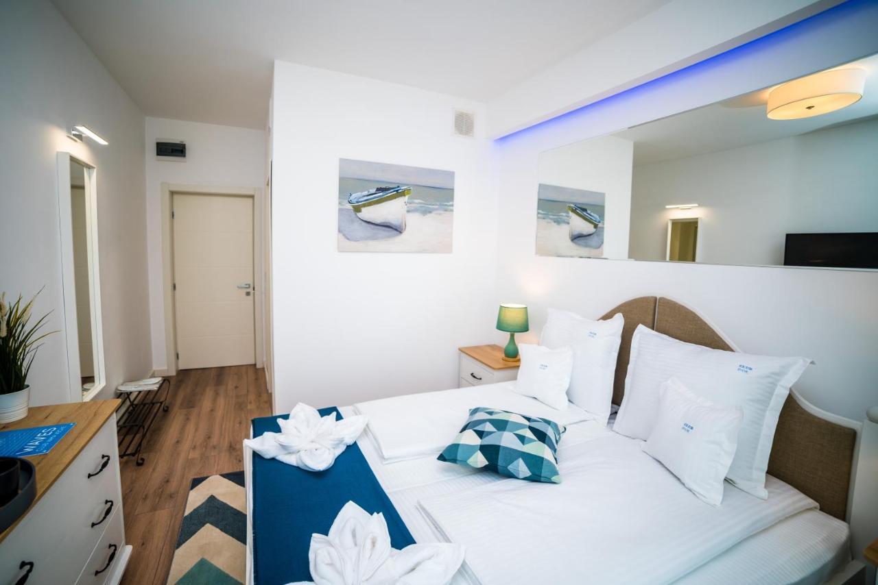 Club Waves - Vama Veche Hotel Kültér fotó